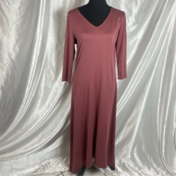 G.I.L.I. Dresses & Skirts - G.I.L.I. Mauve Soft Knit Midi Dress – V-Neck 3/4 Sleeve Minimalist Style S